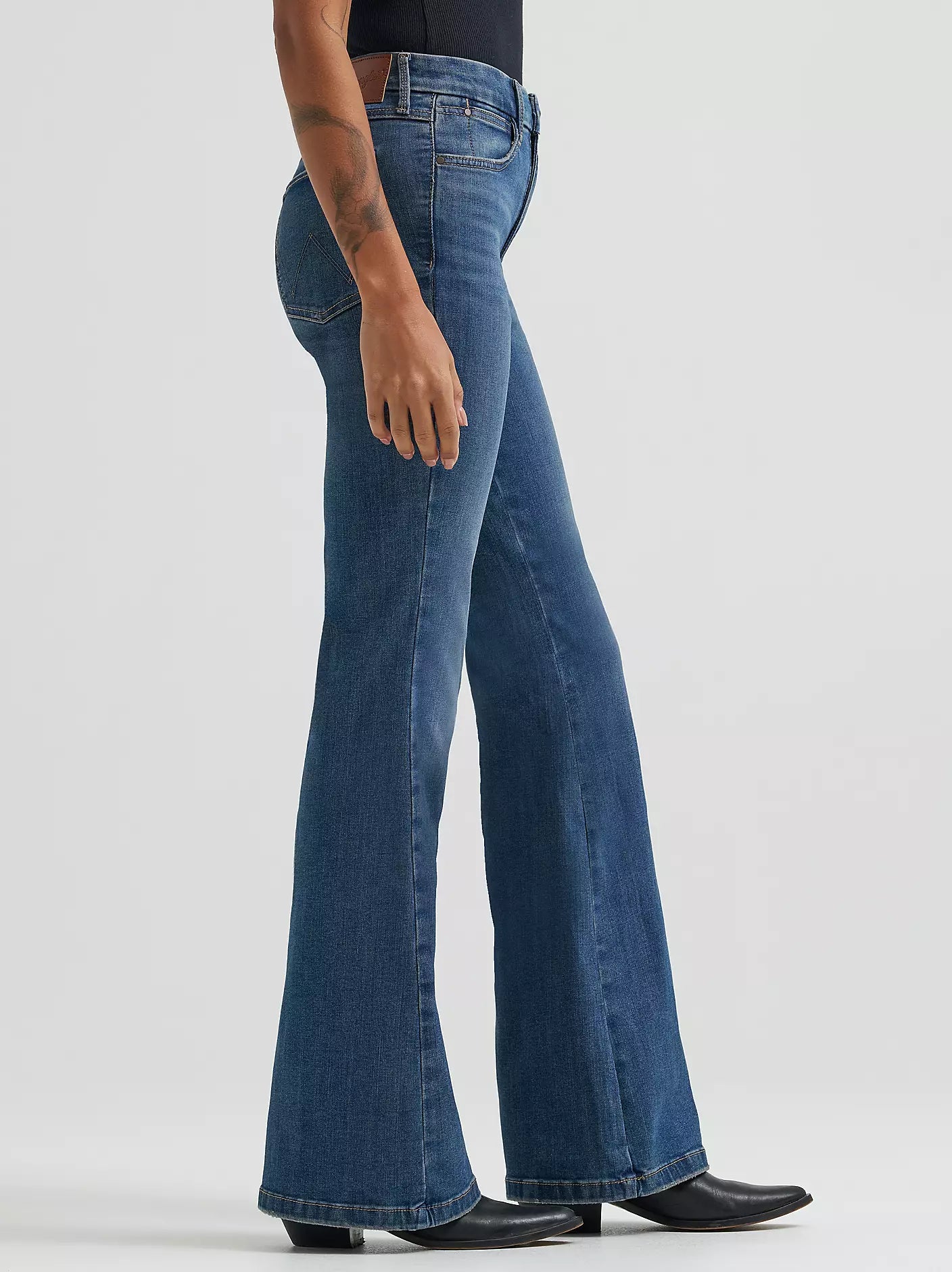 Wrangler Wmns High Rise Flare Bespoke Jean