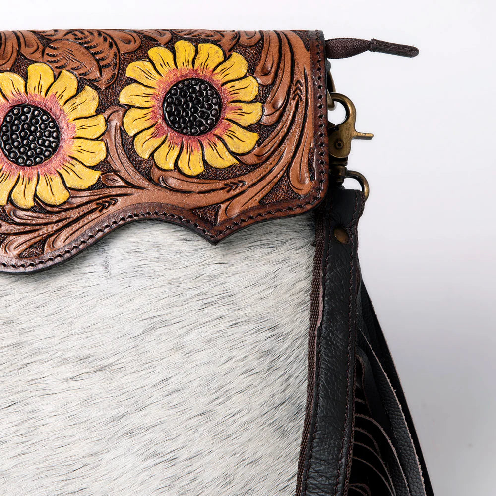 Ohlay Messenger Handbag