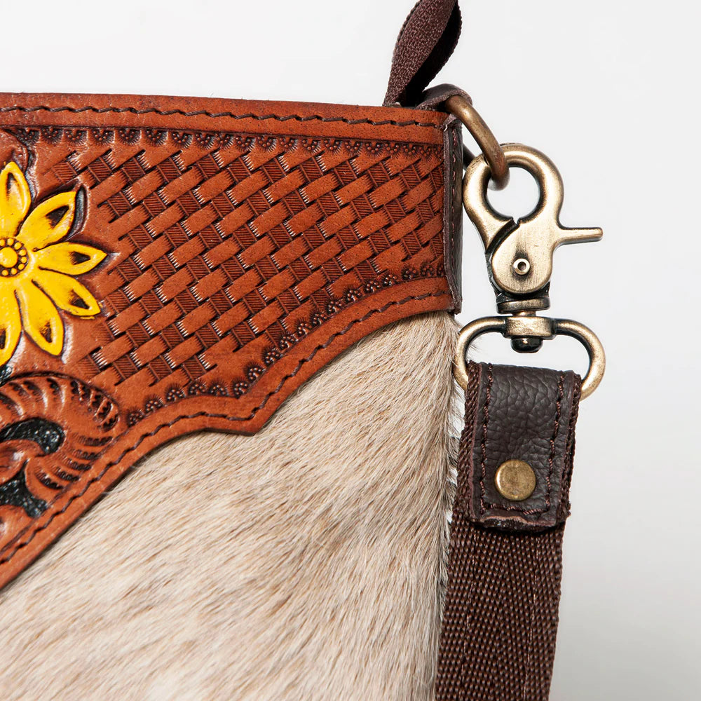 Ohlay Crossbody Leather Handbag