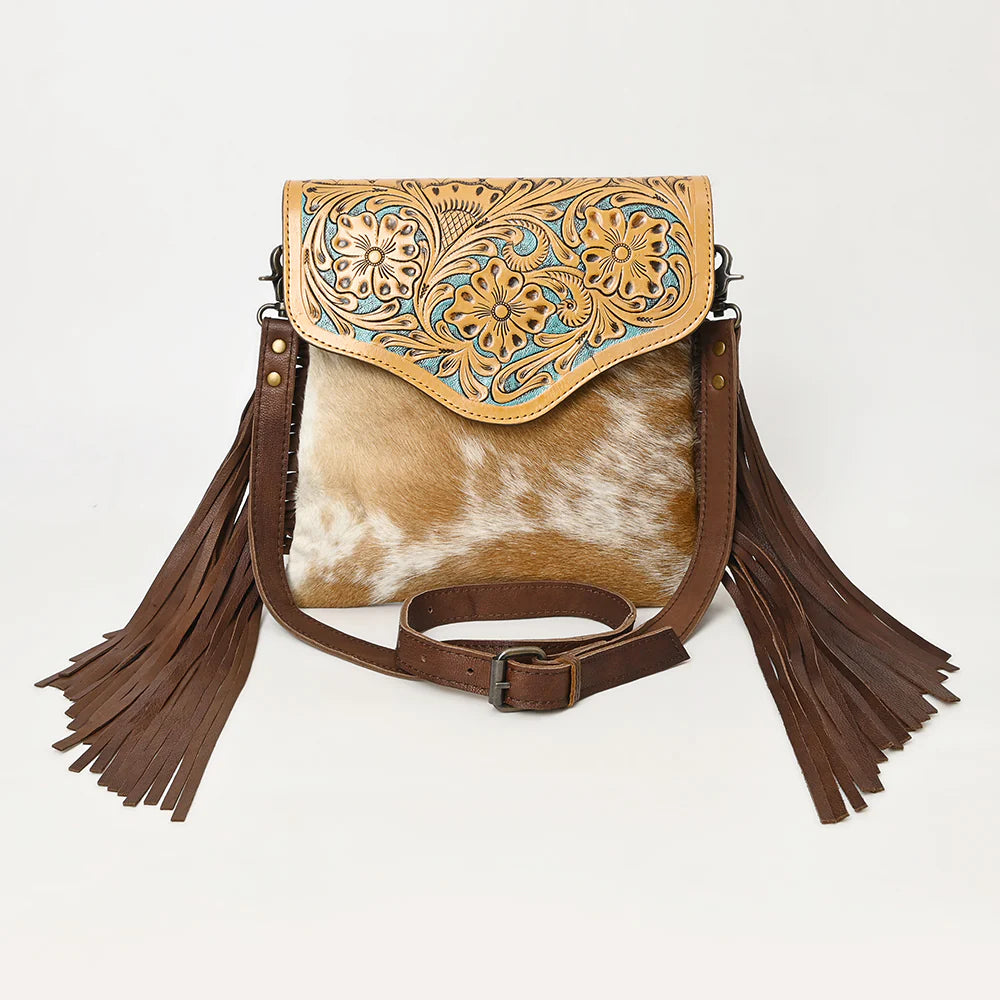 Ohlay Cowhide Messenger Bag