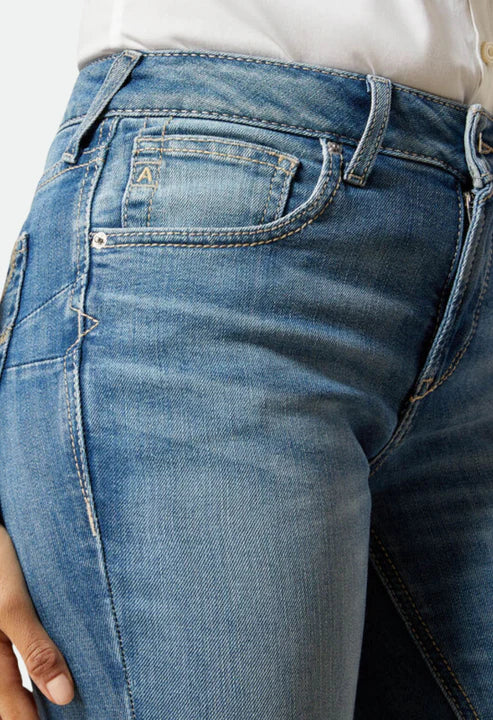 Ariat Wms High Rise Boot Cut Rowyn Challis - Summer Clearance