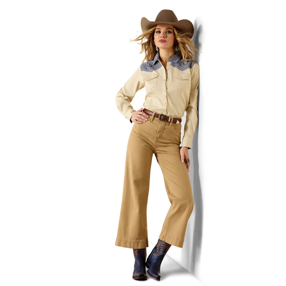 Ariat Wms Horseshoe Western Snap LS Shirt Summer Sand/Chambray