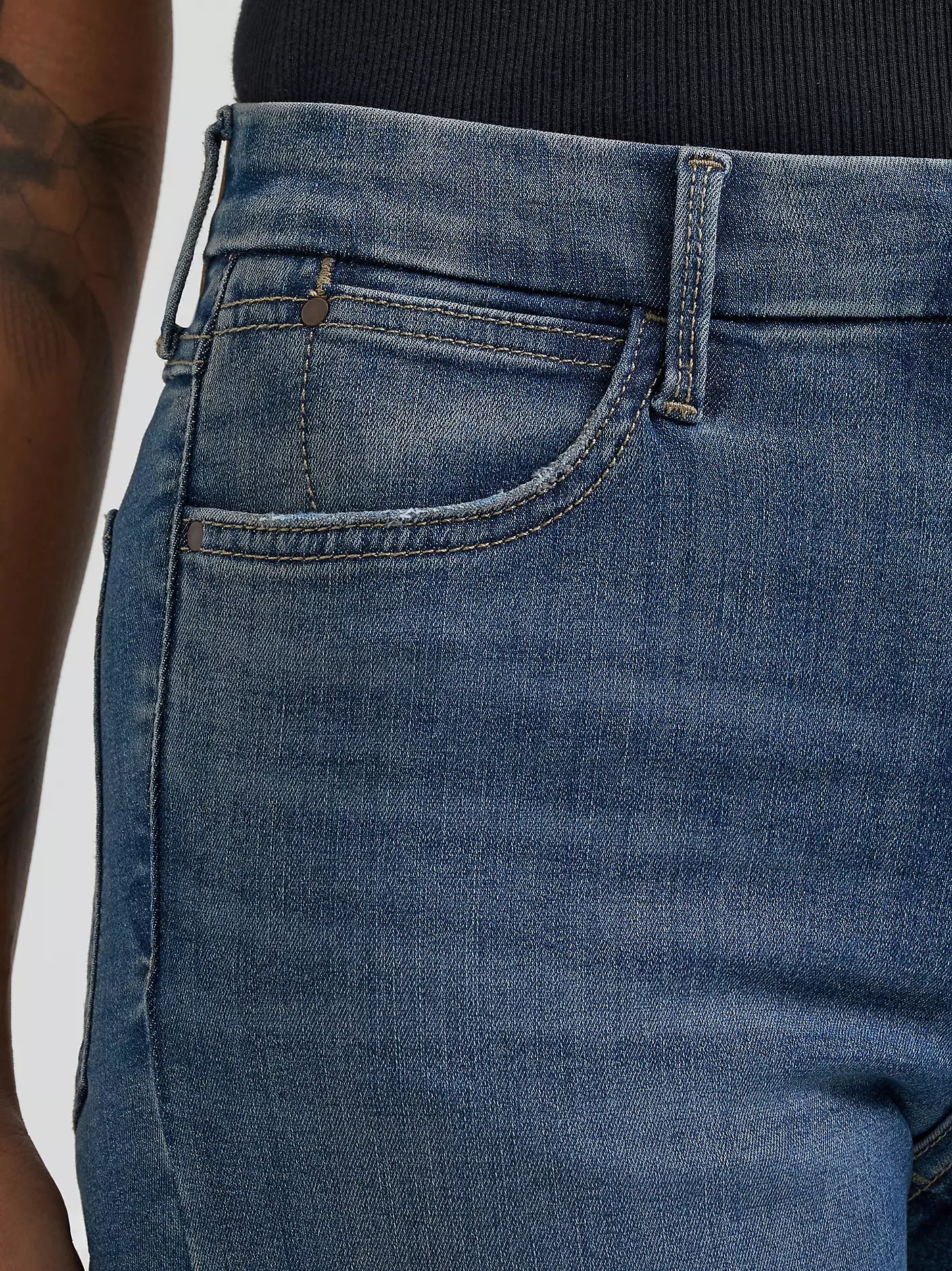 Wrangler Wmns High Rise Flare Bespoke Jean