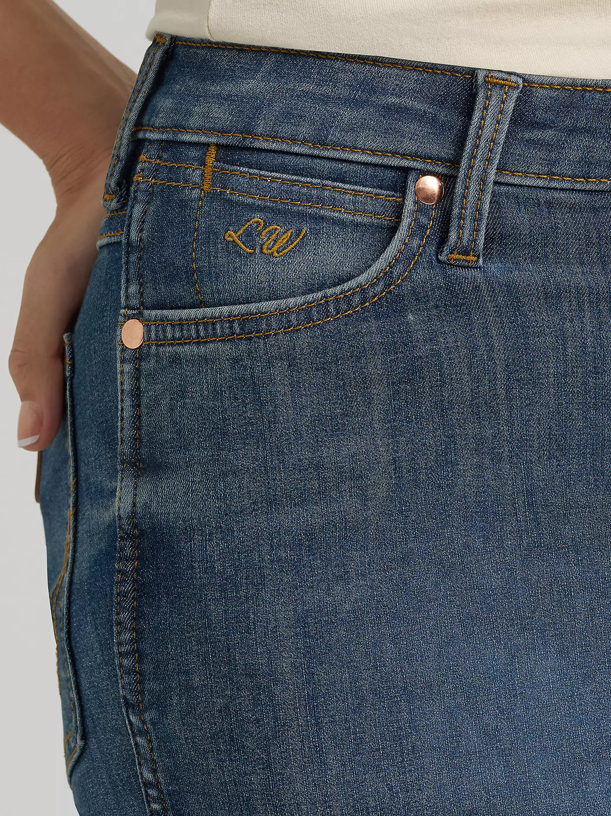 Wrangler X Lainey Wilson Boot Hugger