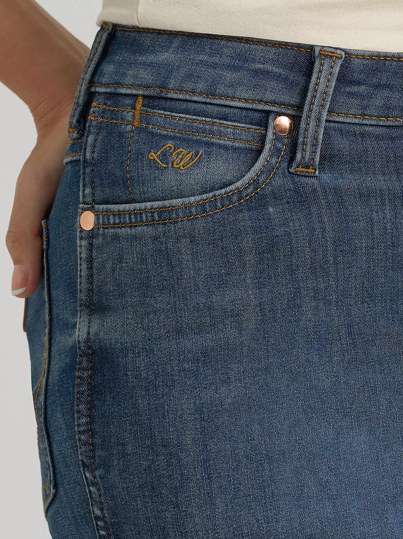 Wrangler X Lainey Wilson Boot Hugger