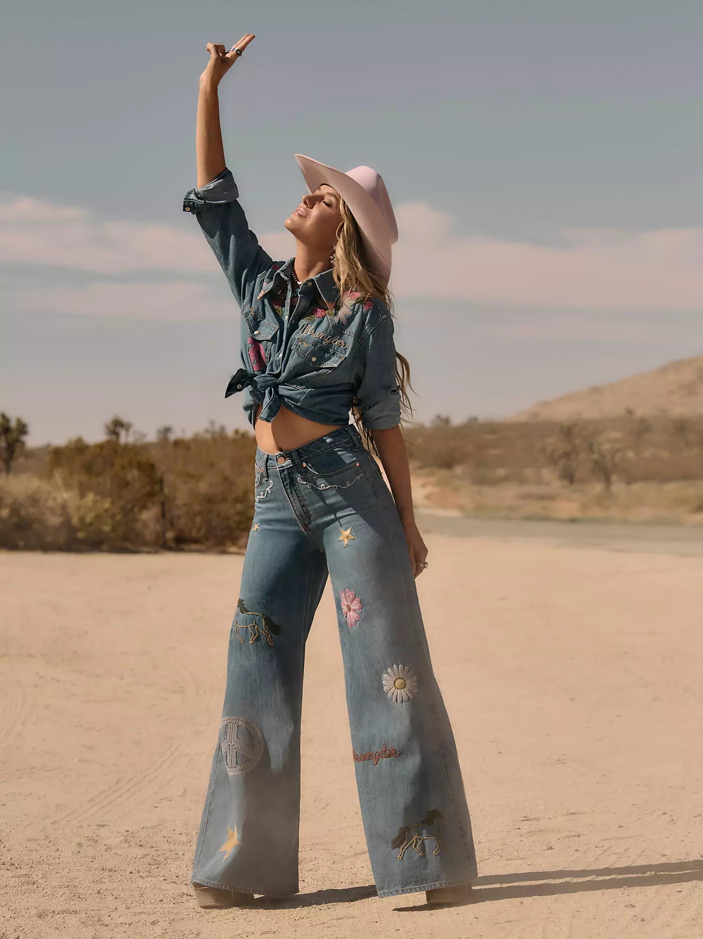 Wrangler X Lainey Wilson Wmns Cheeky Wide Leg Jean