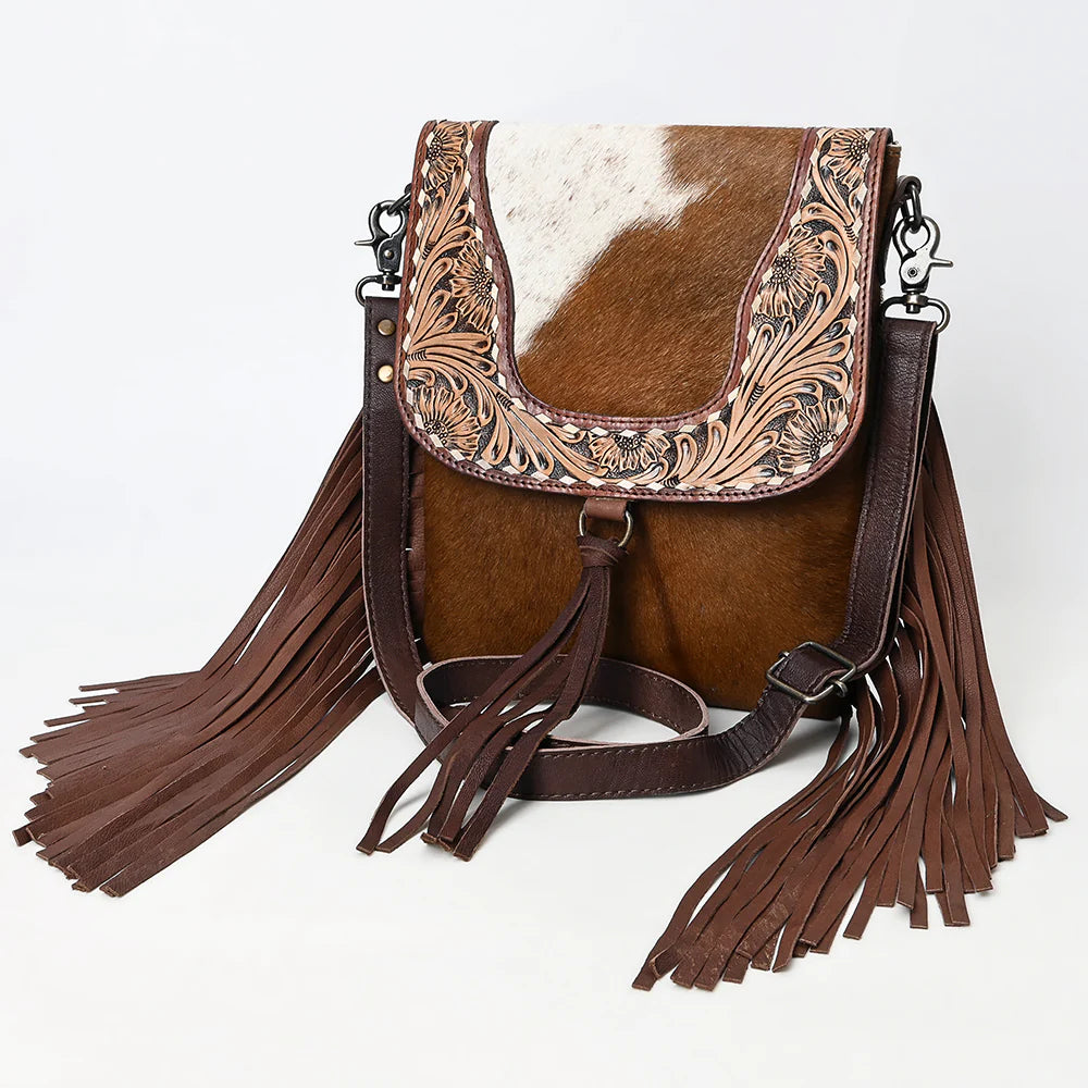Ohlay Cowhide Messenger Bag