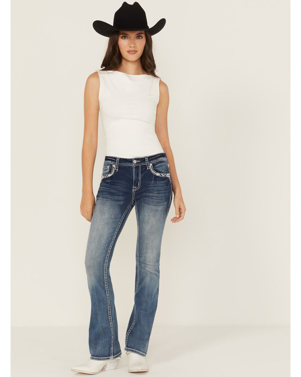 Grace in LA Wmns Medium Wash Dream Catcher Embroidered Mid Rise Bootcut