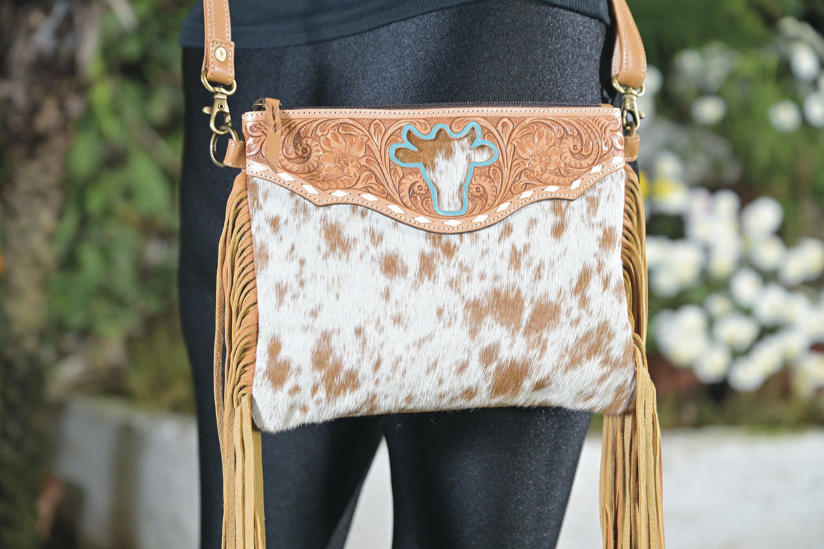 The Design Edge Bullhead Cowhide Sling Bag