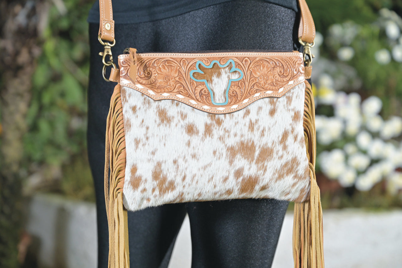 The Design Edge Bullhead Cowhide Sling Bag