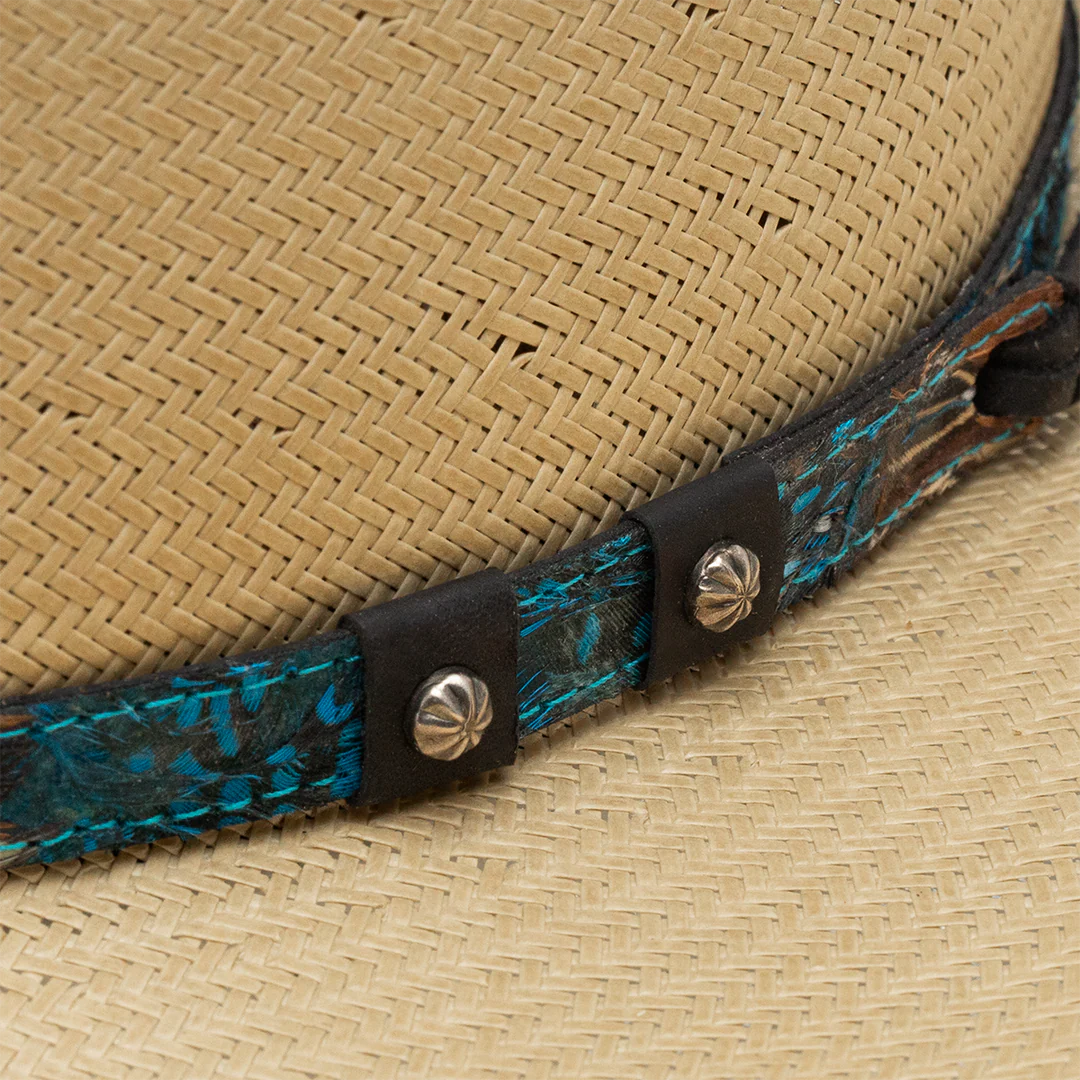 Charlie 1 Horse Lainey Wilson Straw Atta Girl Shantung