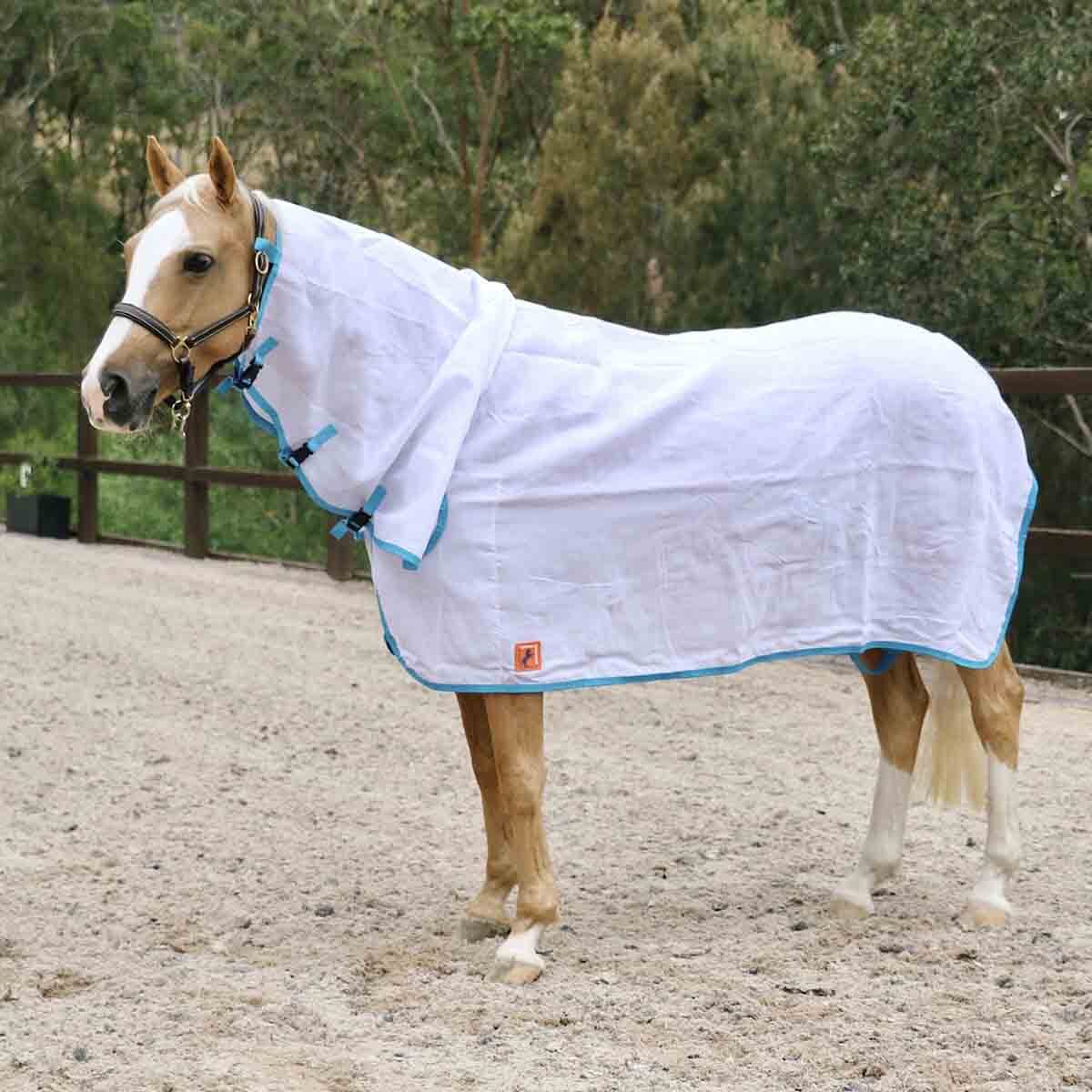 Capriole Flag Cloth Neck Combo | Horse SUpplies - Horse Rug | Saddleworld Ipswich