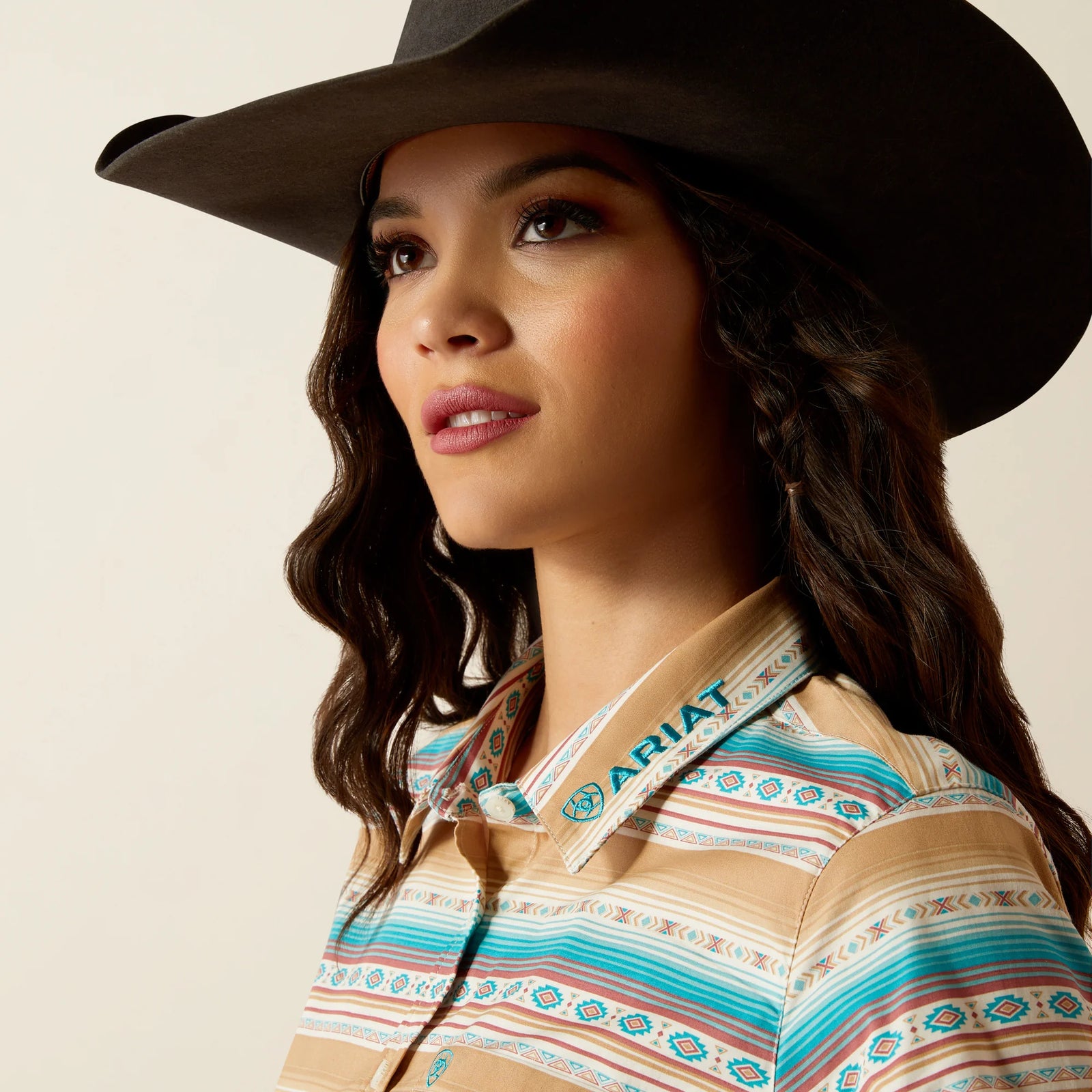 Ariat Wms Wrinkle Resistant Team Kirby Stretch LS Shirt Fallon Serape - Black Friday Sale