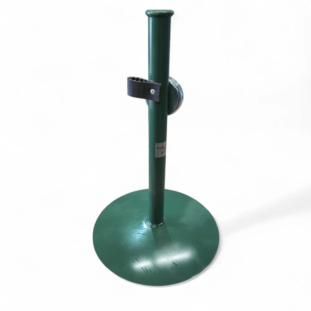 Clarke Hoof Stand with Magnet