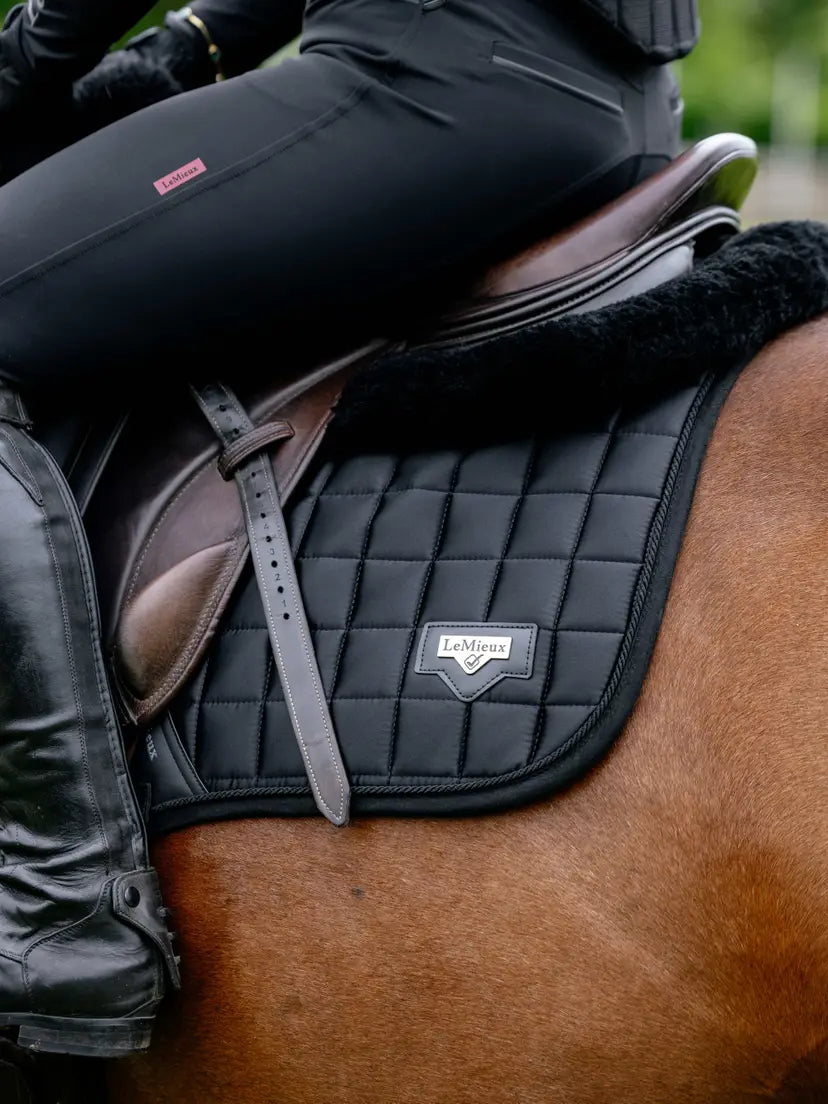 LeMieux Loire Classic Close Contact Square | HOrse Supplies - Saddle CLoth | Saddleworld Ipswich