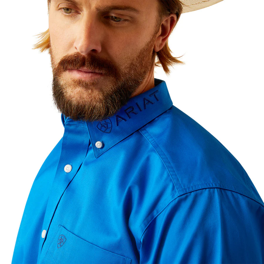Ariat Mns Team Logo Twill Classic Fit LS Shirt Blue/Light Blue
