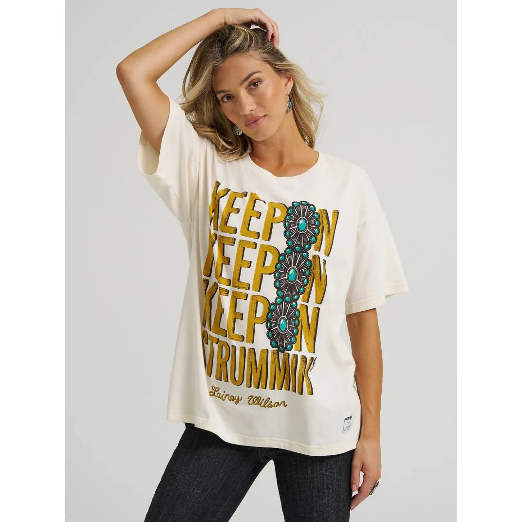 Wrangler X Lainey Wilson Keep On Strumming Oversized Tee - Lainey Wilson Promo